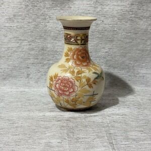 Vintage Satsuma Japan Vase Hand‎ Painted Flowers Birds Moriage Signed 8.25"